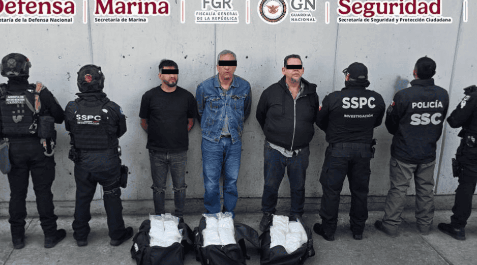 De acuerdo con la Secretaría de Seguridad y Protección Ciudadana, tanto la droga como los detenidos fueron ubicados en las inmediaciones de un centro comercial en la colonia Guadalupe Tepeyac. ESPECIAL/X/ @GabSeguridadMX
