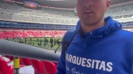 Isaac Brizuela aparece en México vs. Portugal, pero ¡vendiendo marquesitas! (VIDEO)