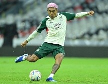 Julián Araujo durante el entrenamiento oficial de la selección nacional de Mexico, celebrado en el Estadio Azteca. Imago7/ Archivo.