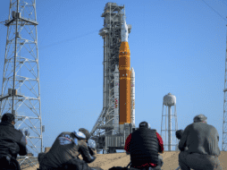 El primer sobrevuelo lunar tripulado de la NASA en más de 50 años, representa un paso fundamental hacia un regreso a largo plazo a la Luna y futuras misiones tripuladas a Marte. NASA