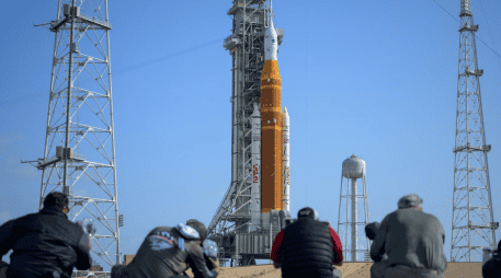 El primer sobrevuelo lunar tripulado de la NASA en más de 50 años, representa un paso fundamental hacia un regreso a largo plazo a la Luna y futuras misiones tripuladas a Marte. NASA