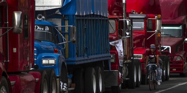 Anuncian transportistas y campesinos paro nacional el 6 de abril