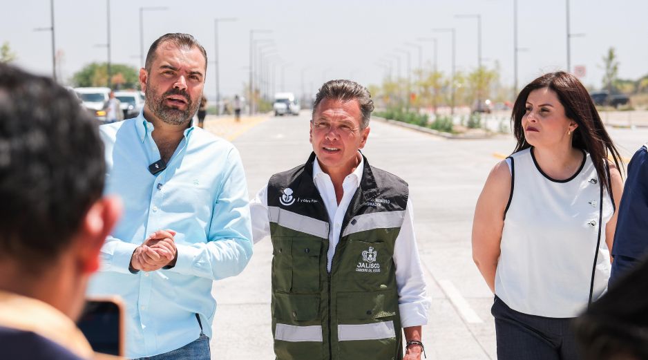 Se trata de una vía de dos kilómetros de largo que comprende cuatro carriles, la cual busca conectar colonias aledañas con la Línea 4 del Tren Ligero. ESPECIAL