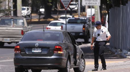 Las autoridades extendieron la fecha para realizar el trámite sin costo alguno, con el objetivo de que todos los vehículos cumplan con la normativa vigente. EL INFORMADOR/ARCHIVO