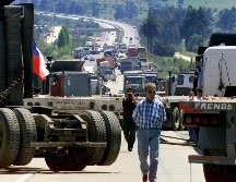 Asociación Nacional de Transportistas anunció un paro nacional carretero en conjunto con campesinos. AFP/ARCHIVO