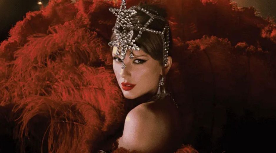 Artista demanda en California a Swift por usar título similar que afecta su marca Confessions of a Showgirl. ESPECIAL/X  @taylorswift13