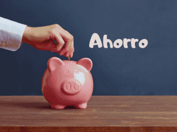 Tanto el ahorro como la inversión es la manera que muchas personas eligen para cambiar de carro, adquirir una vivienda o planear sus próximas vacaciones. ESPECIAL / CANVA