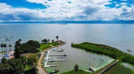 El lago de Chapala aporta alrededor del 60% del agua que consume el Área Metropolitana de Guadalajara. EL INFORMADOR/ARCHIVO