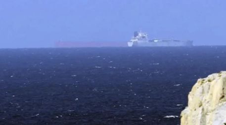 El estrecho de Ormuz permanece cerrado para buques de países considerados enemigos de Irán. EFE/ARCHIVO