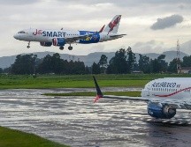 Duro golpe al bolsillo: el incremento del TUA ya se refleja en los costos de los boletos de avión. ESPECIAL/PEXELS