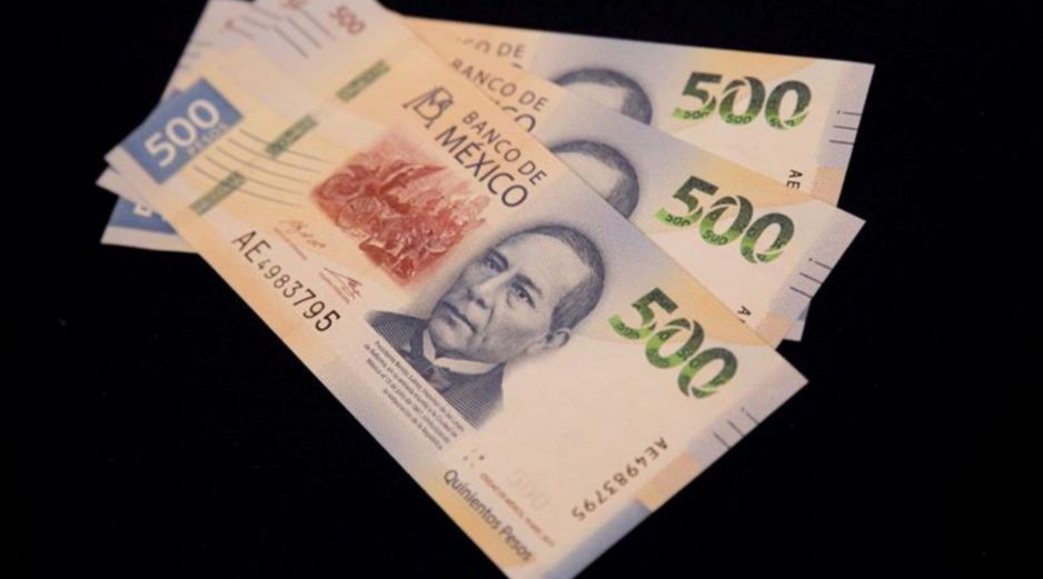 Sobre el peso mexicano, Hacienda estimó que el tipo de cambio se ubicará en 18 unidades por dólar en 2026. EFE/ARCHIVO