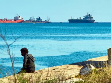 Cuba recibió el martes el petrolero ruso Anatoli Kolodkin, el primer cargamento del combustible necesario para la generación de electricidad en los últimos tres meses. EFE/Archivo
