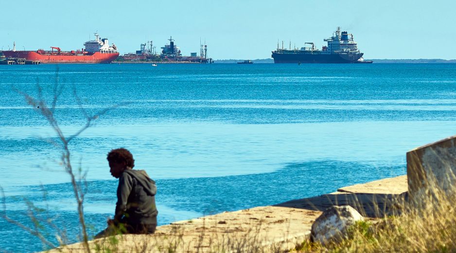 Cuba recibió el martes el petrolero ruso Anatoli Kolodkin, el primer cargamento del combustible necesario para la generación de electricidad en los últimos tres meses. EFE/Archivo