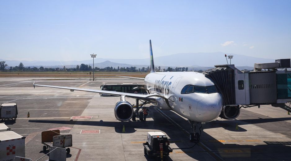 Aunque muchos pasajeros no lo notan, la TUA forma parte importante del costo total del viaje, ya que cubre el uso de instalaciones y servicios aeroportuarios. EL INFORMADOR/ARCHIVO