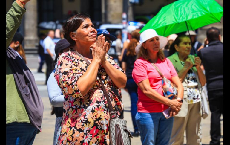 La actividad consiste en un recorrido de profunda devoción que transforma el primer cuadro de Guadalajara. EL INFORMADOR/J.ACOSTA