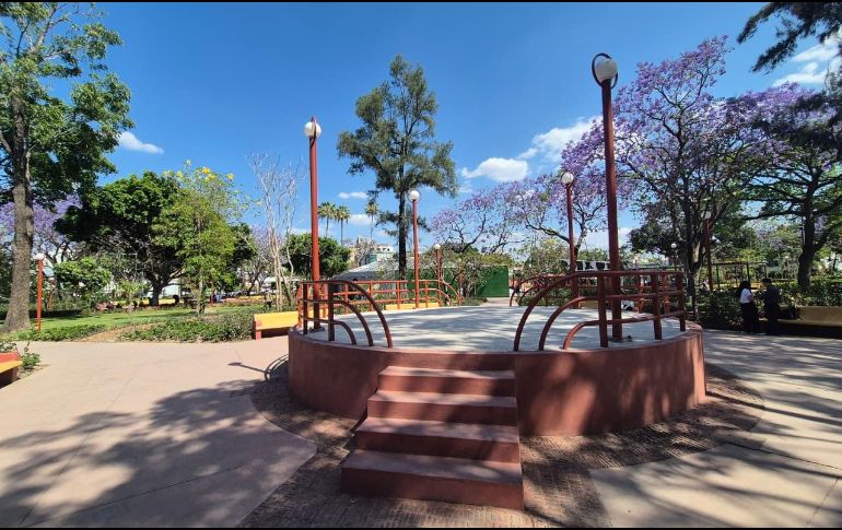 Tapatíos aprovechan el Parque de la Revolución durante vacaciones de Semana Santa