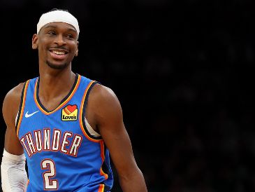 La estrella de los actuales campeones, el Thunder de Oklahoma City y actual MVP de la liga, sigue cargando con un equipo que ha estado incompleto en diversos lapsos durante la campaña. AFP/ ARCHIVO.