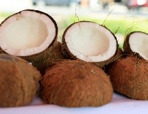 El coco es un excelente hidratante para la piel. PEXELS