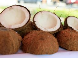 El coco es un excelente hidratante para la piel. PEXELS