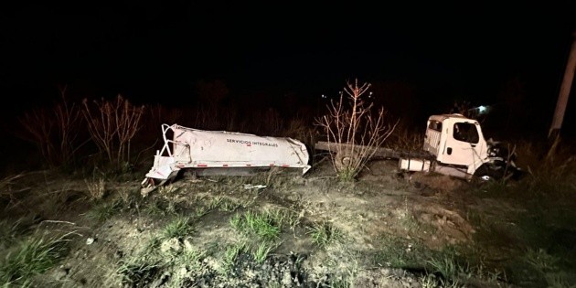 Accidente en Jalisco: Vuelca pipa en Carretera a Nogales; derrama combustible