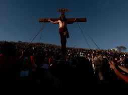 Más allá de la estricta observancia religiosa, el Viernes Santo invita a toda la sociedad a hacer una pausa reflexiva en medio de la acelerada vida moderna. AFP / ARCHIVO