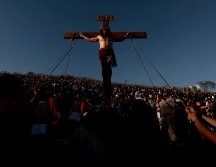 Más allá de la estricta observancia religiosa, el Viernes Santo invita a toda la sociedad a hacer una pausa reflexiva en medio de la acelerada vida moderna. AFP / ARCHIVO