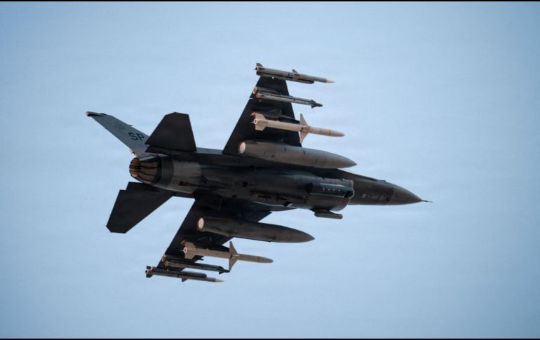 Funcionarios de EU y medios afines a Teherán informaron que Irán había derribado un caza estadounidense en su territorio por primera vez desde que se inició la guerra en Medio Oriente. AFP / ESPECIAL