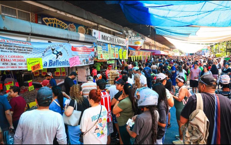 Así luce el Mercado del Mar en Guadalajara este Viernes Santo. EL INFORMADOR/J. Acosta