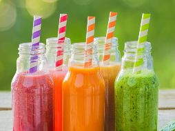 Conviene tener presente que no existen soluciones milagro: ningún batido por sí solo genera resultados. ESPECIAL / CANVA