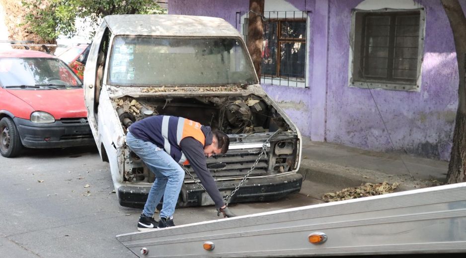El Gobierno de Guadalajara hace un llamado a la corresponsabilidad para evitar el abandono de vehículos en la vía pública. ESPECIAL