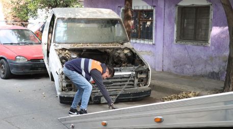 El Gobierno de Guadalajara hace un llamado a la corresponsabilidad para evitar el abandono de vehículos en la vía pública. ESPECIAL
