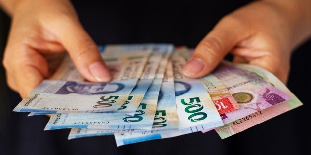 &iquest;Por qu&eacute; las remesas crecieron y aun as&iacute; valen menos en M&eacute;xico?