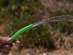 Tradiciones como mojarse en Sábado de Gloria vuelven a generar alerta por el desperdicio de agua. CANVA
