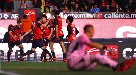 Al minuto 22, Kevin Castañeda disparó desde fuera del área para vencer a Nahuel Guzmán. IMAGO7/D. Vega