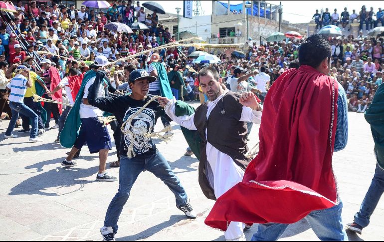 La cuereada tiene seis rondas: dos de hombres, dos de mujeres y dos de niños. EL INFORMADOR/Archivo