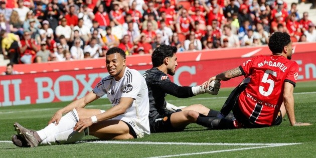 Real Madrid se aleja del campeonato tras derrota ante Mallorca con el resultado del Barcelona pendiente