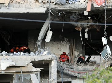 Israel mantiene una intensa campaña de bombardeos contra el sur y el este del Líbano. EFE/EPA/W. HAMZEH