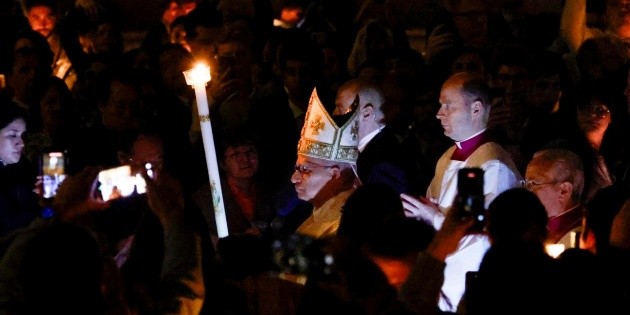 Papa Le&oacute;n XIV preside su primera Vigilia Pascual (FOTOS)