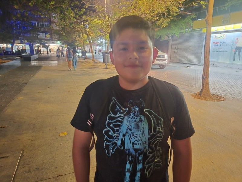 Ian se describe como un aficionado del espacio: conoce de planetas, agujeros negros, supernovas, nebulosas y galaxias. EL INFORMADOR/O.GONZÁLEZ