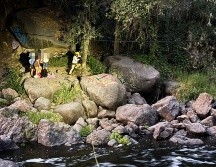 Paramédicos de Jefatura Prehospitalaria verificaron el estado de salud de las y los atendidos, informando sanos y sin lesiones. ESPECIAL