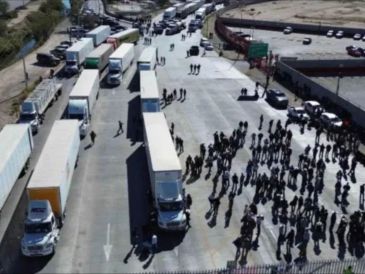 Transportistas y productores del campo informaron que mantienen el paro nacional para este lunes 6 de abril. SUN/ ARCHIVO.