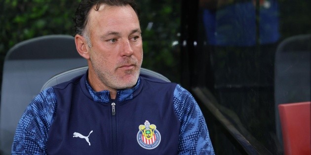 Chivas: Milito apuesta por la calma y asegura que van paso a paso