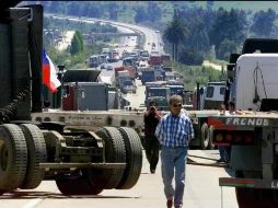 La duración de la movilización es indefinida y advierten posibles impactos en cruces fronterizos y aduanas. AFP/ Archivo