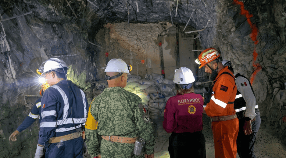 En total, las acciones de búsqueda y rescate de los mineros en Sinaloa suman ya 255 horas. SUN/ESPECIAL