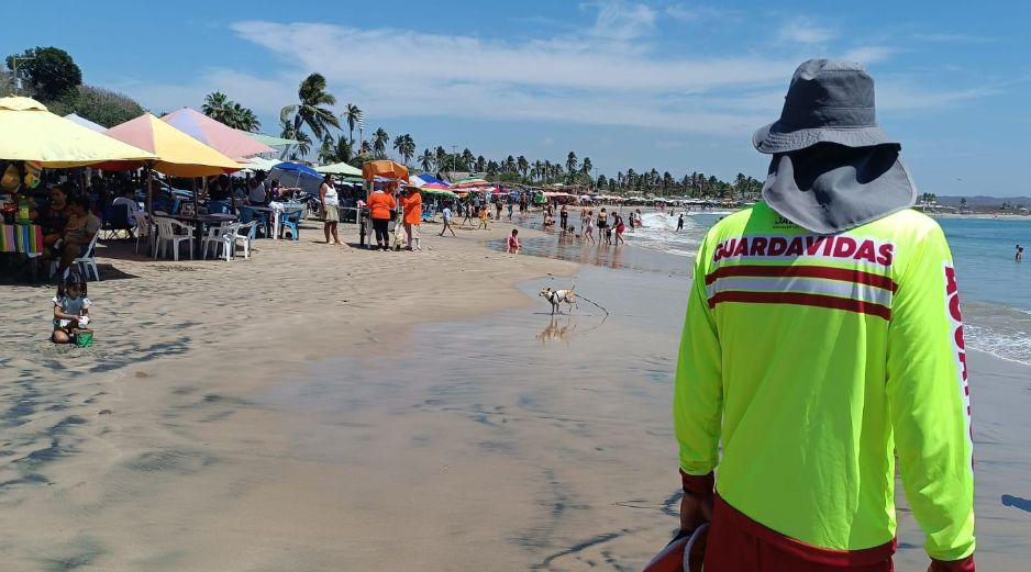La Unidad Estatal de Protección Civil y Bomberos de Jalisco (UEPCBJ), informó sobre la llegada de más de 712 mil visitantes a playas, centros recreativos y eventos religiosos. CORTESÍA