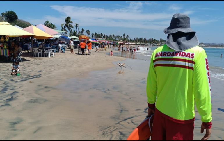 La Unidad Estatal de Protección Civil y Bomberos de Jalisco (UEPCBJ), informó sobre la llegada de más de 712 mil visitantes a playas, centros recreativos y eventos religiosos. CORTESÍA