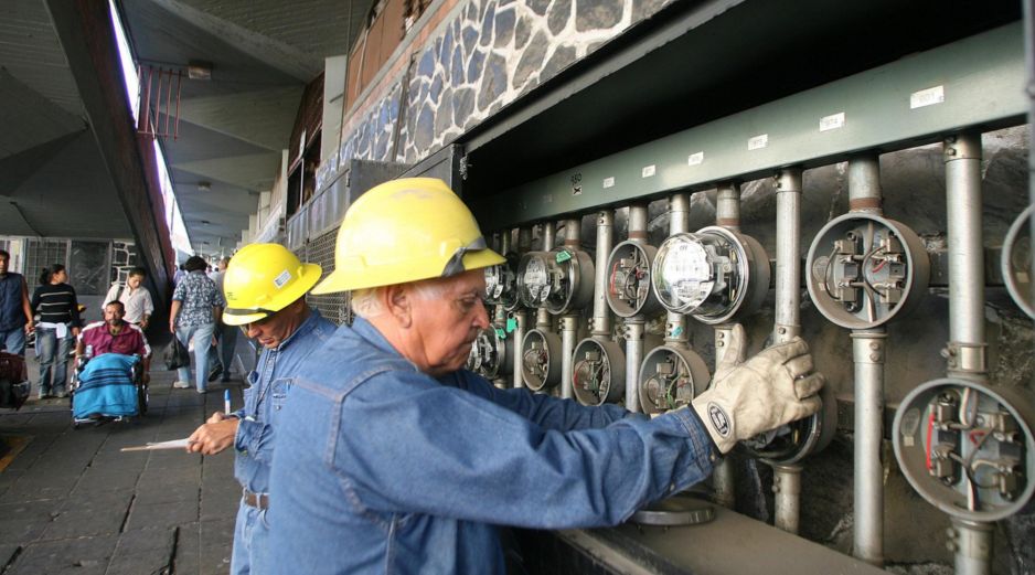 La CFE alertó por apagones para este lunes que podrían ocasionar afectaciones a los hogares. EL INFORMADOR/ARCHIVO