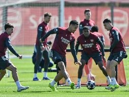 La trayectoria del Arsenal en esta temporada de Champions League, a pesar de atravesar su momento más irregular en cuanto a resultados y sensaciones, los coloca como ligeros favoritos. AFP/ G. KIRK.