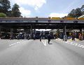 La circulación en la autopista México-Toluca ha sido restablecida en su totalidad tras la liberación de la caseta de cobro de La Venta, la cual permaneció tomada durante nueve horas continuas. SUN /O. Alvarado
