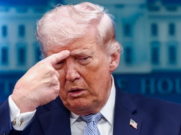 Donald Trump advirtió que todas las centrales eléctricas estarán "ardiendo, explotando y sin volver a usarse jamás". EFE/J. Lo Scalzo